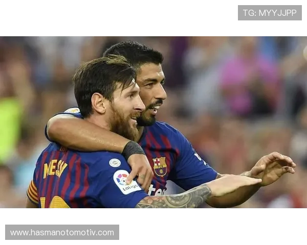 维拉外租小将：苏亚雷斯和梅西为人很棒，要求合影非常配合